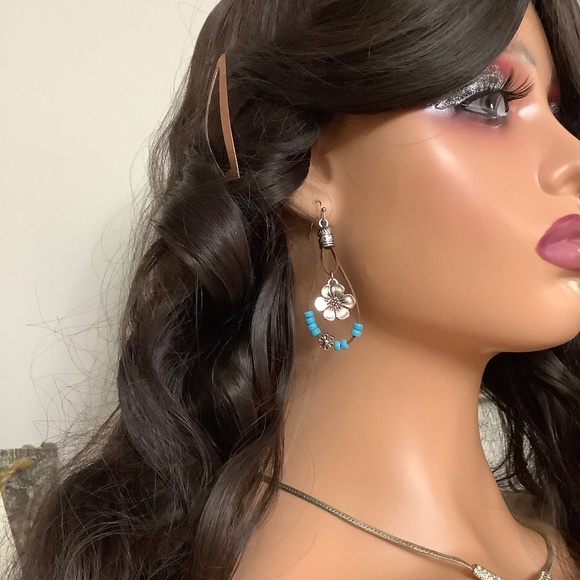 Jewelry - NWT silvertone /Aqua Earrings
